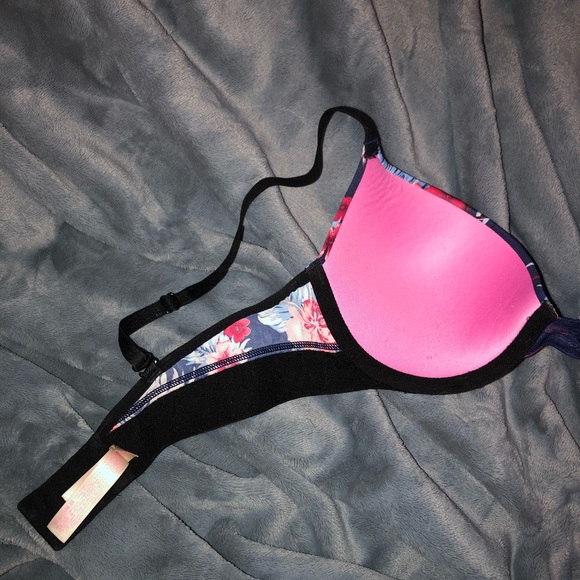 PINK VS Wear Everywhere Push Up - Picture 4 of 5